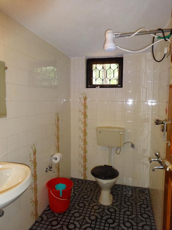 Pinto Guest House Candolim Rum bild